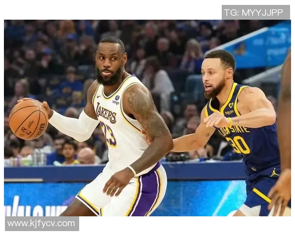 勇士与湖人激战2015年11月24日精彩回顾与赛后分析