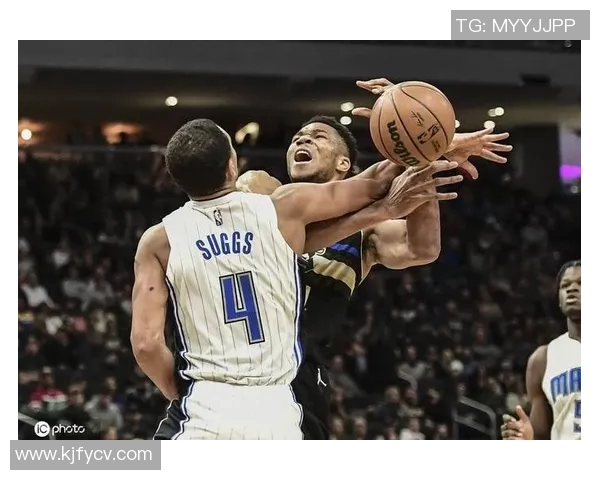 雄鹿与魔术激战正酣精彩比赛直播全程回顾与分析